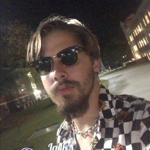 Meet your Posher, John